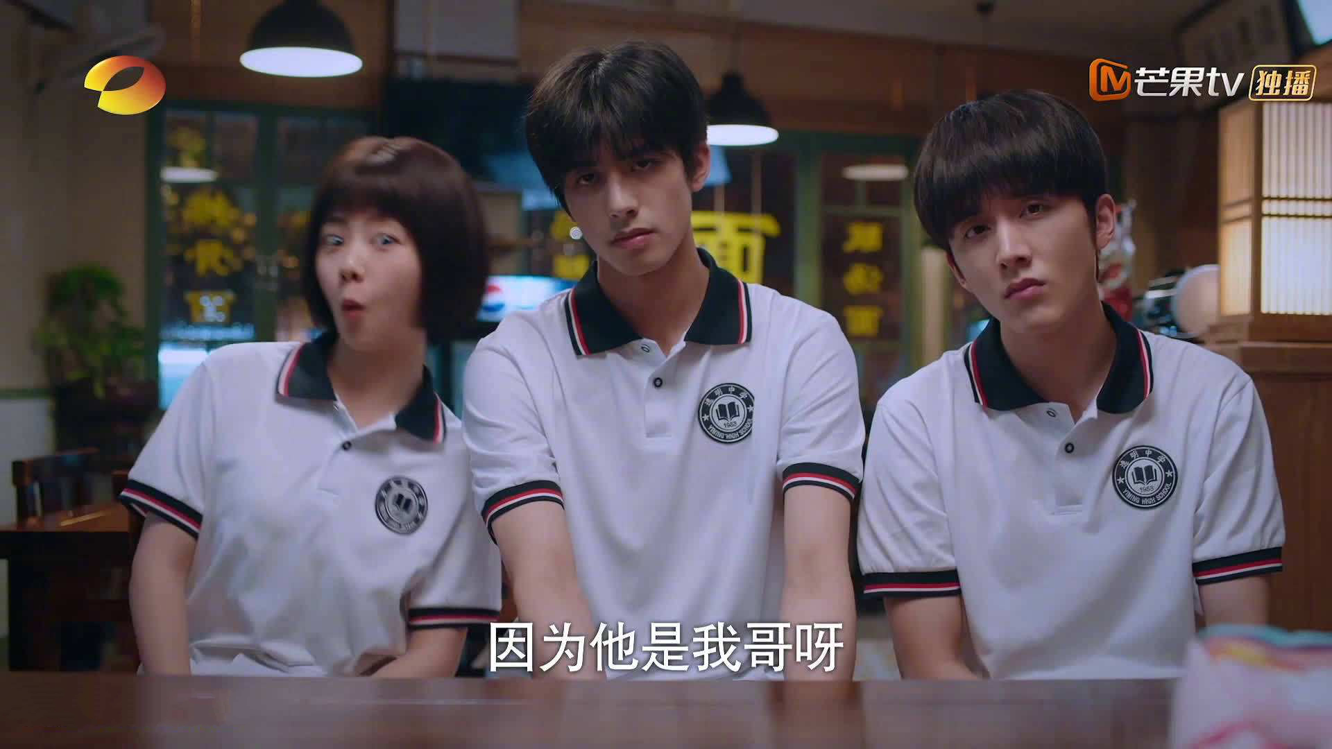 银箭与蓝盾，当汉密尔顿在90年代的幽灵赛道上唤醒胜利