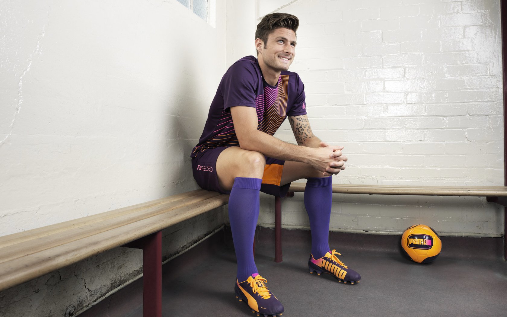 硬地王冠的交接仪式，当辛纳在总决赛的完胜，让澳网的光芒黯然失色