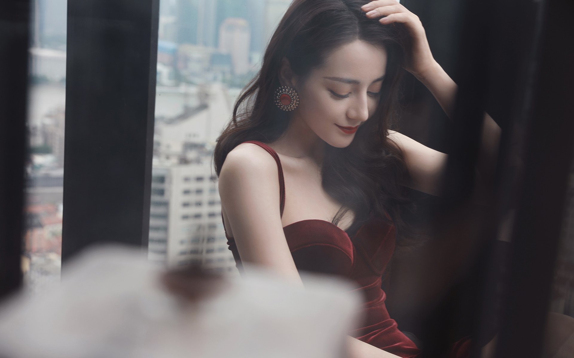 两大王朝加速轰鸣,欧冠决赛与CBA半决赛的平行时空