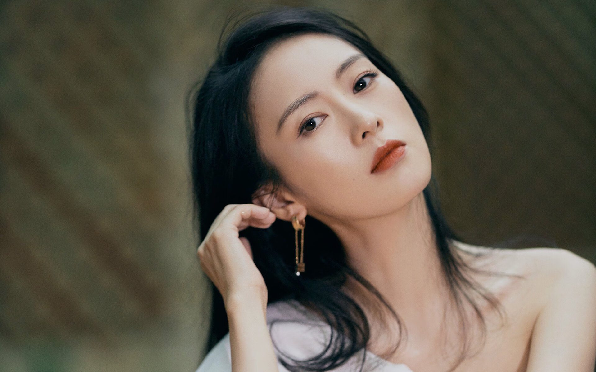 紫色闪电撕裂黑夜!卢卡库重启三连击,锁定世界排名生死战